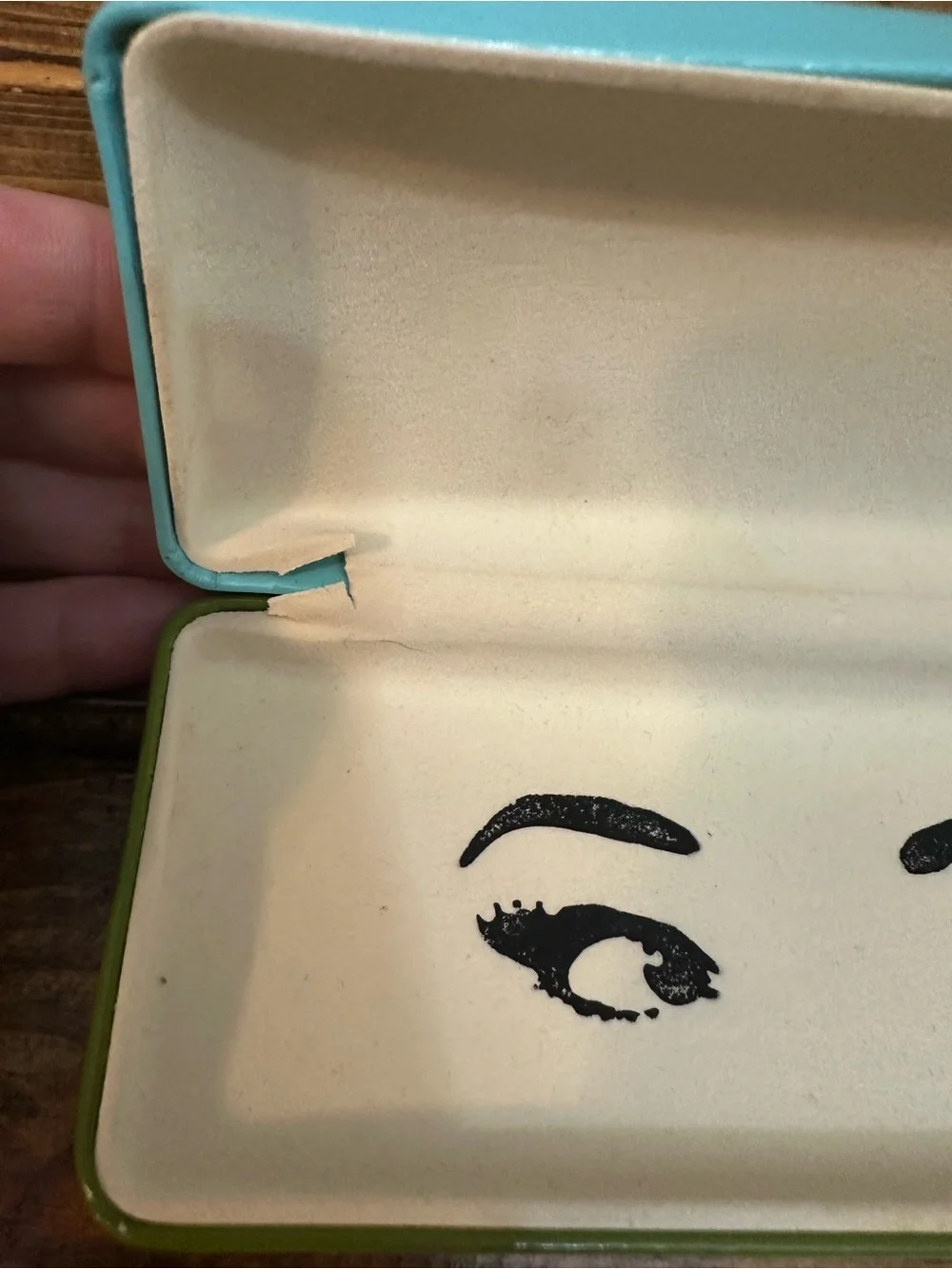 Kate Spade Eyeglass case with cloth